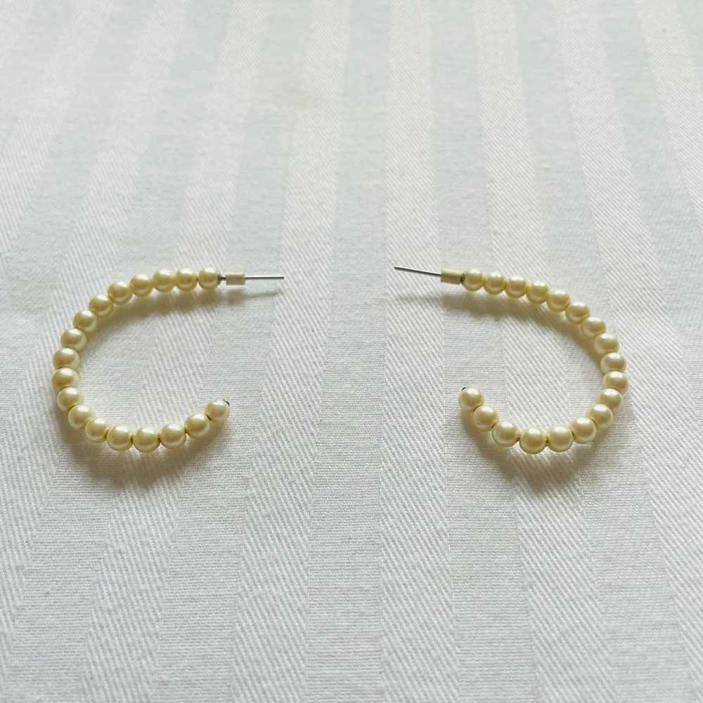 Faux Pearl Beaded Curve Post Earrings